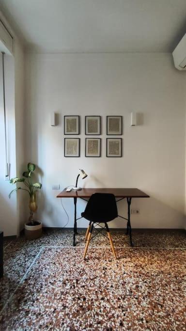Cozy Apartment Near The Colosseum Rzym Zewnętrze zdjęcie