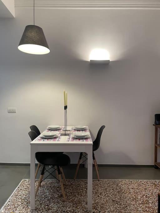 Cozy Apartment Near The Colosseum Rzym Zewnętrze zdjęcie